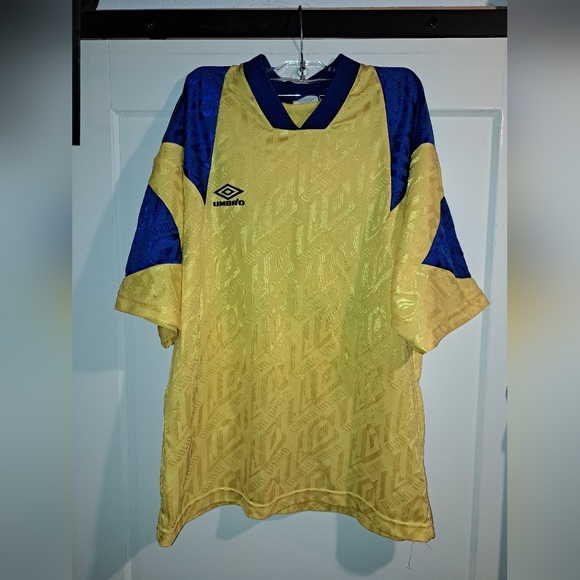 Vintage Umbro soccer jersey - Picture 7 of 15